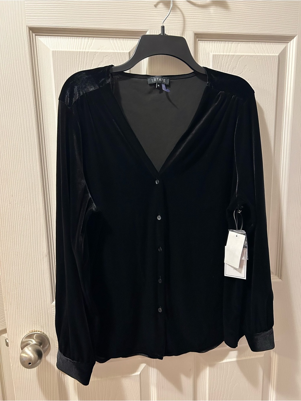 1. STATE Size XL Black Velvet Button-Down V-Neck Long Sleeve Blouse NWT